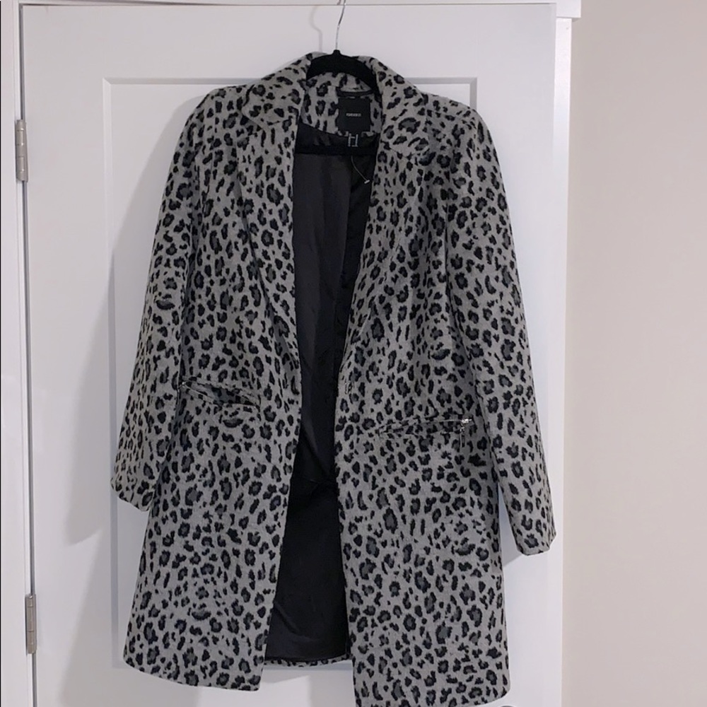 Elegant cheetah print coat